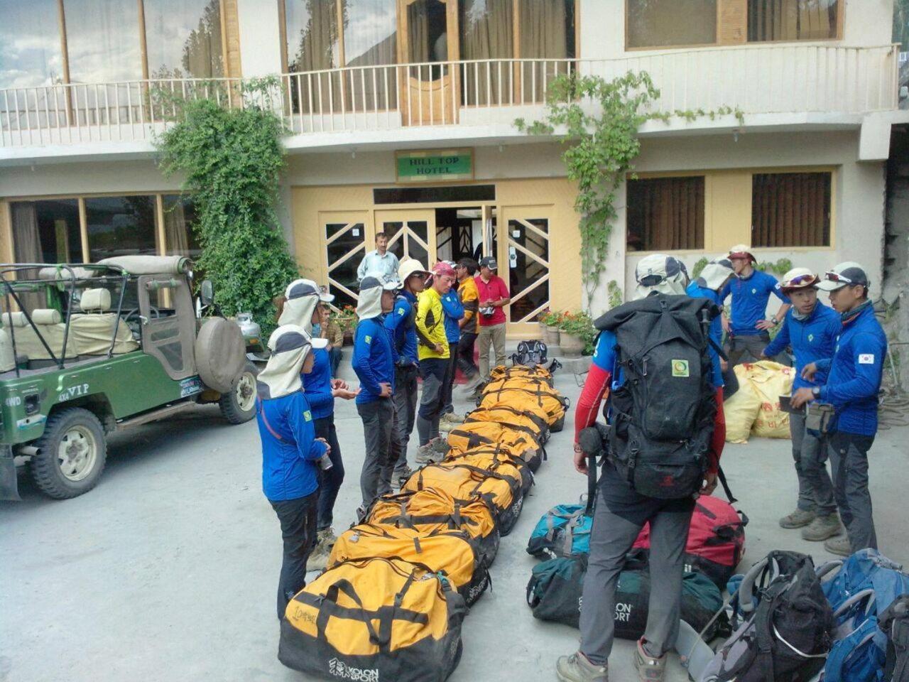 Hilltop Hotel, Hunza Karimabad  エクステリア 写真