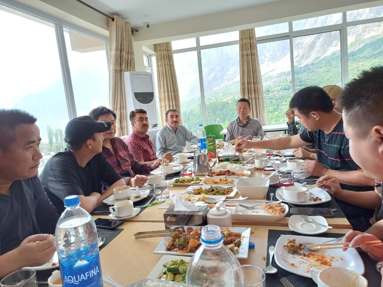 Hilltop Hotel, Hunza Karimabad  エクステリア 写真