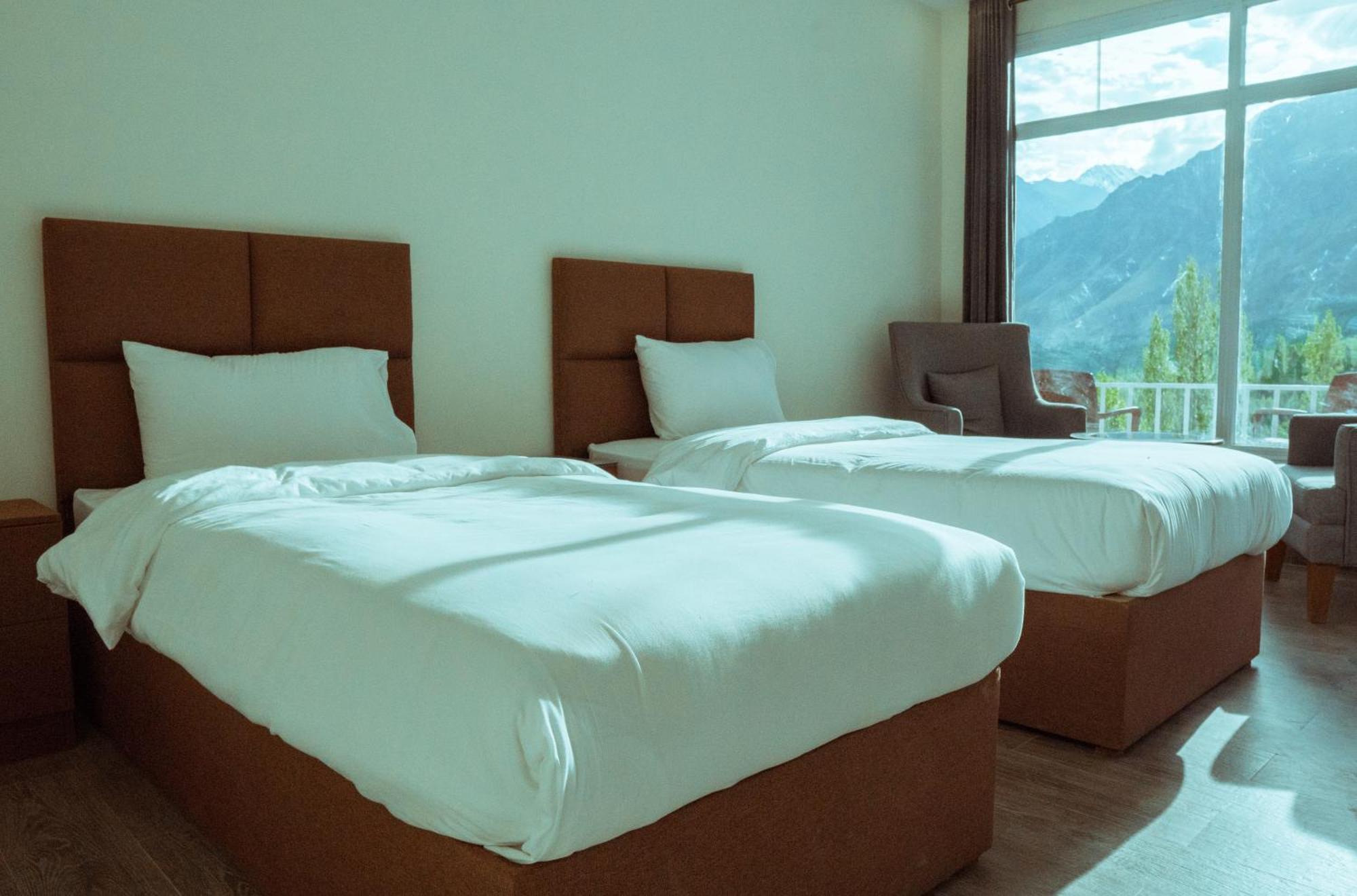 Hilltop Hotel, Hunza Karimabad  エクステリア 写真